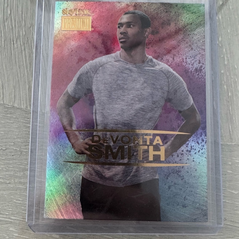 2021 Devonta Smith Skybox Premium Metal Universe Champion